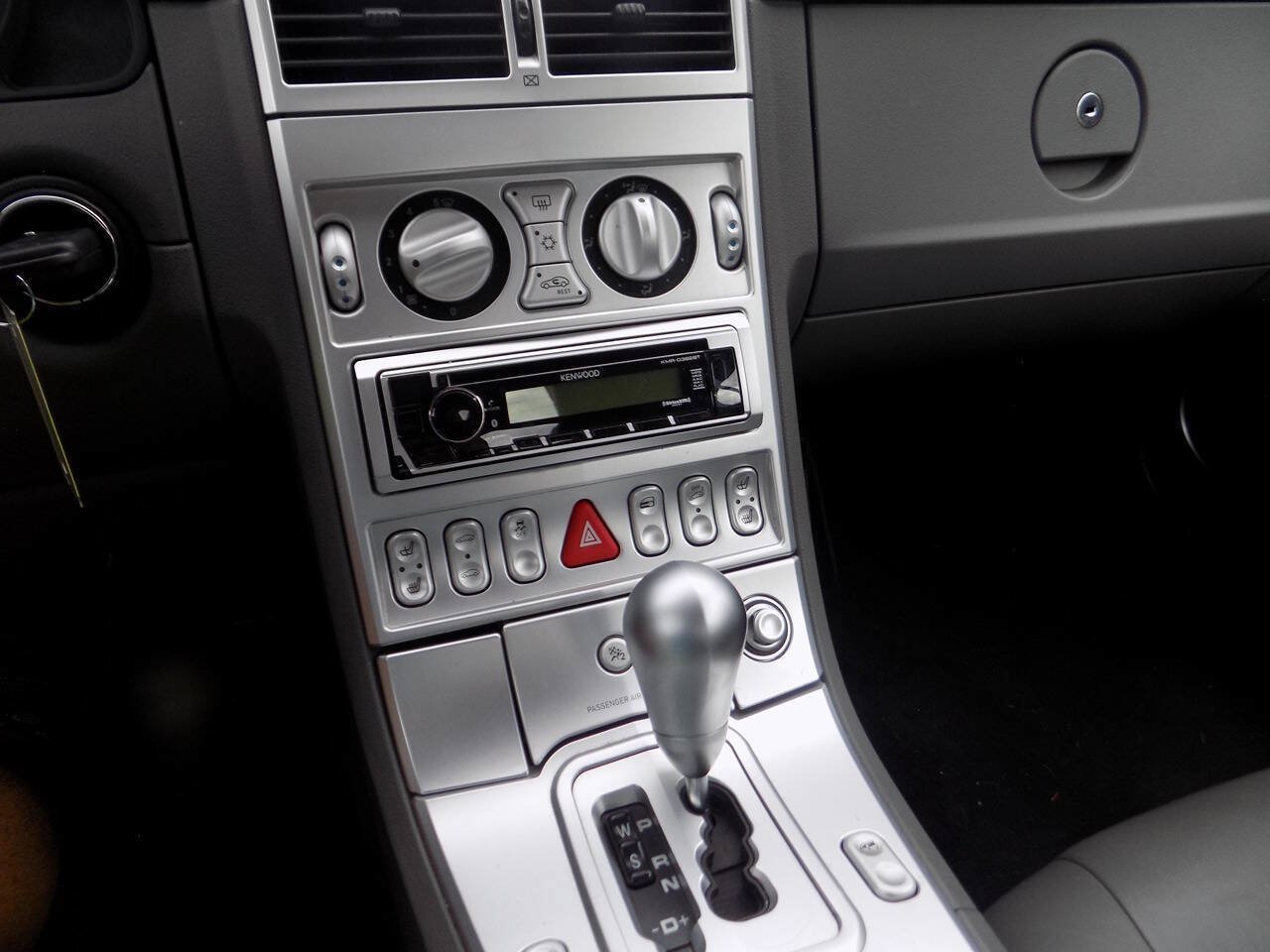 Used 2007 Chrysler Crossfire Limited RWD image 15