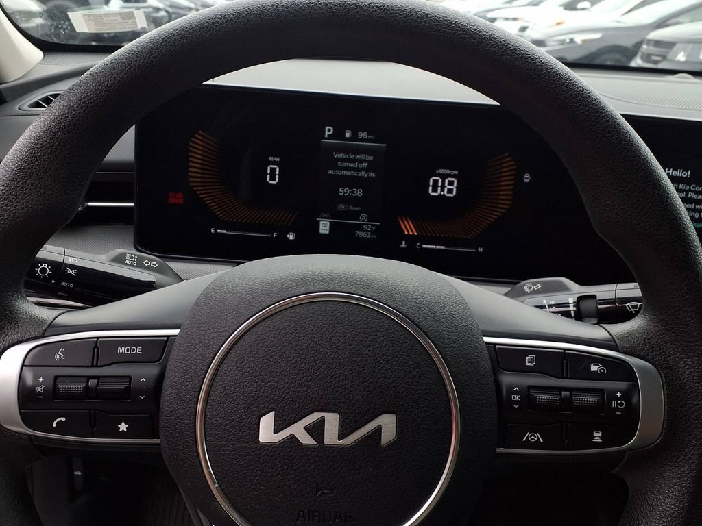 Used 2025 Kia K5 LXS FWD image 10