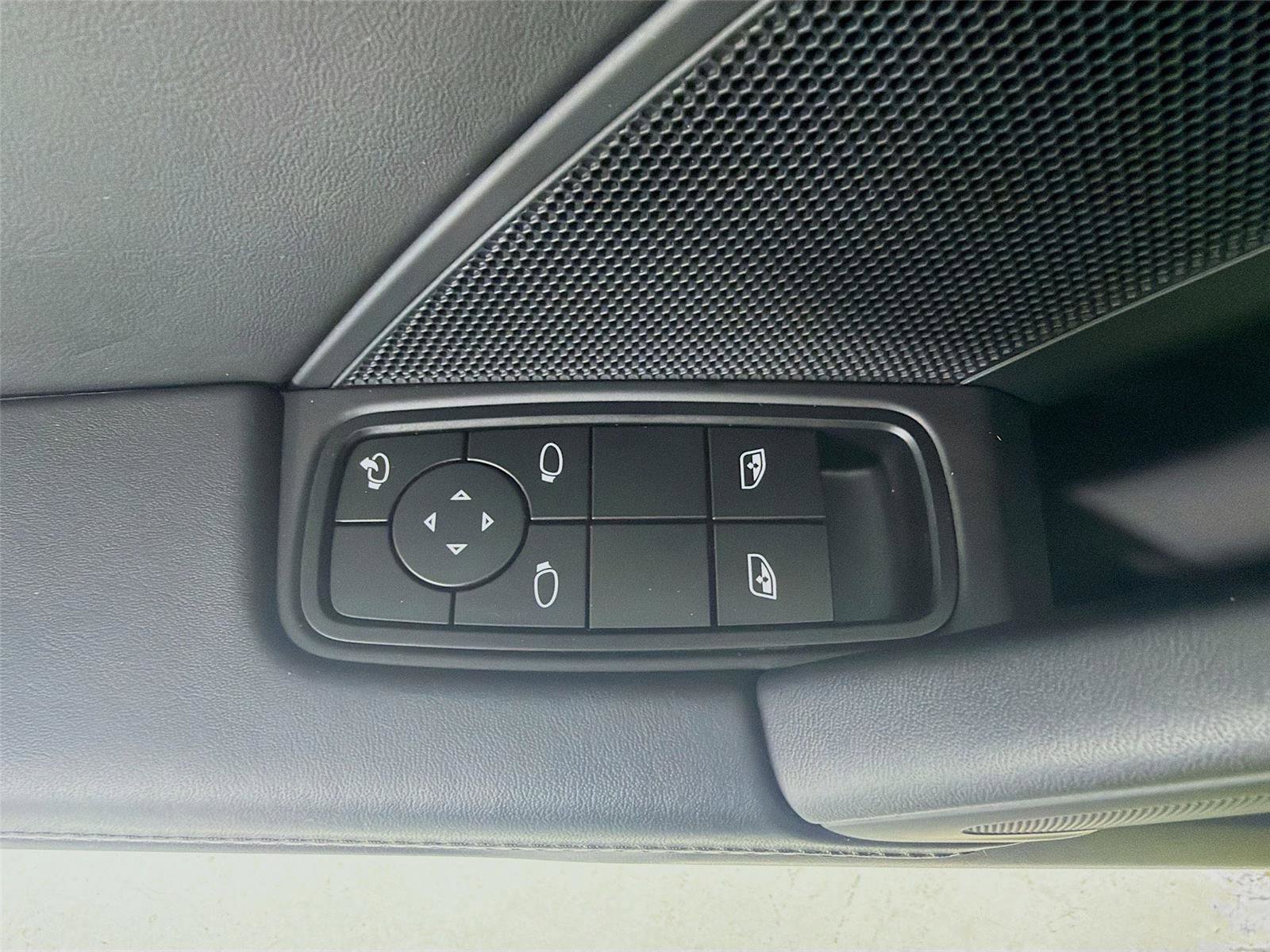 Certified 2025 Porsche 911 Carrera 4 GTS image 8