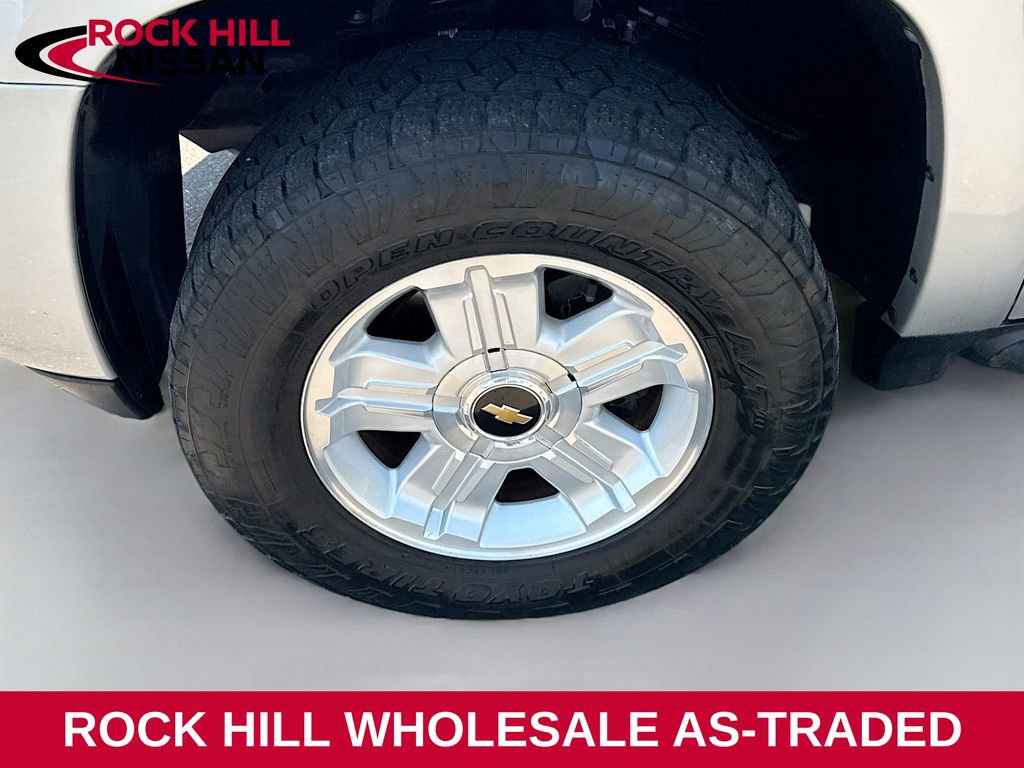 Used 2011 Chevrolet Avalanche LT AWD/4WD image 27