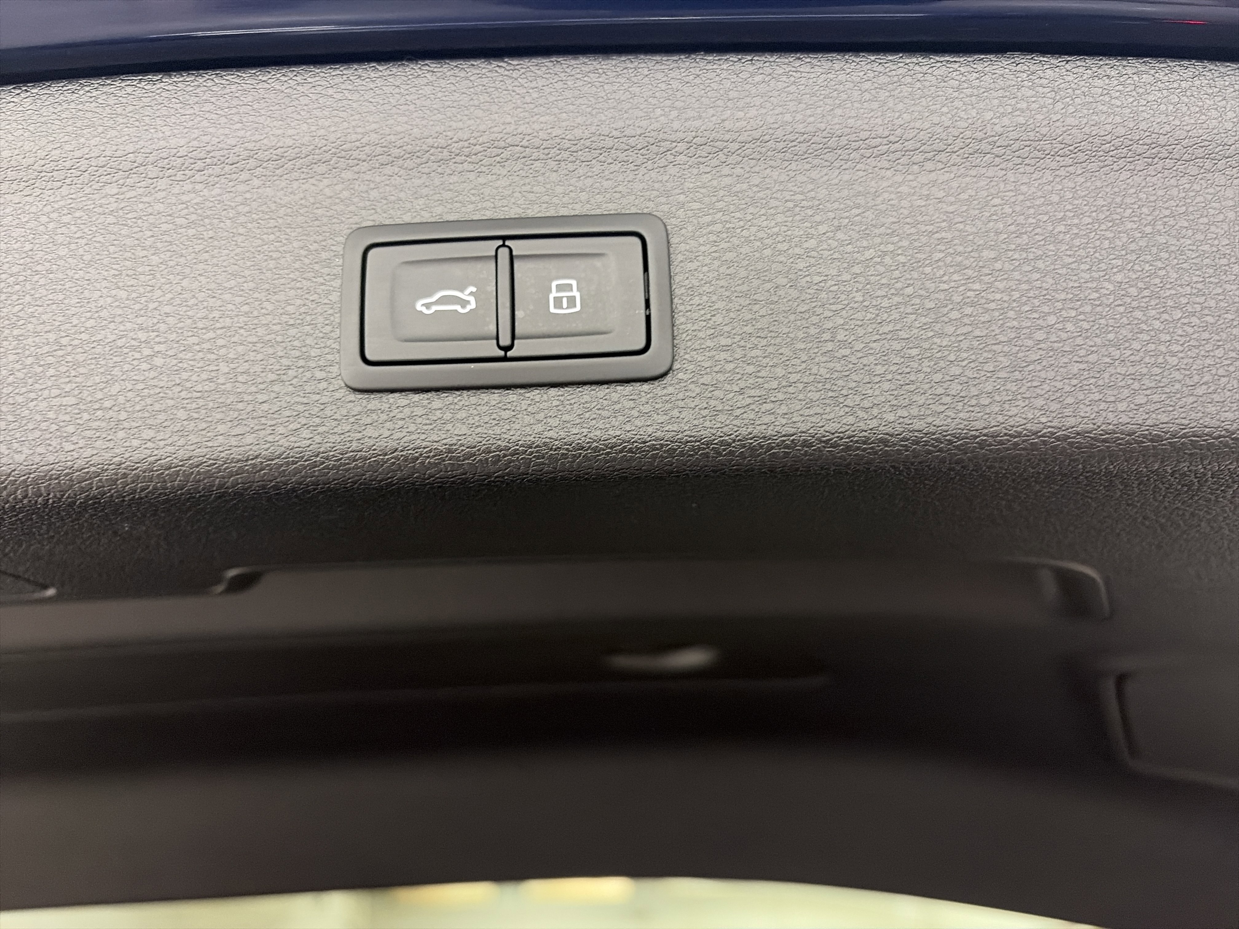 Certified 2025 Audi Q3 2.0T Premium w/ Convenience Plus Package image 31