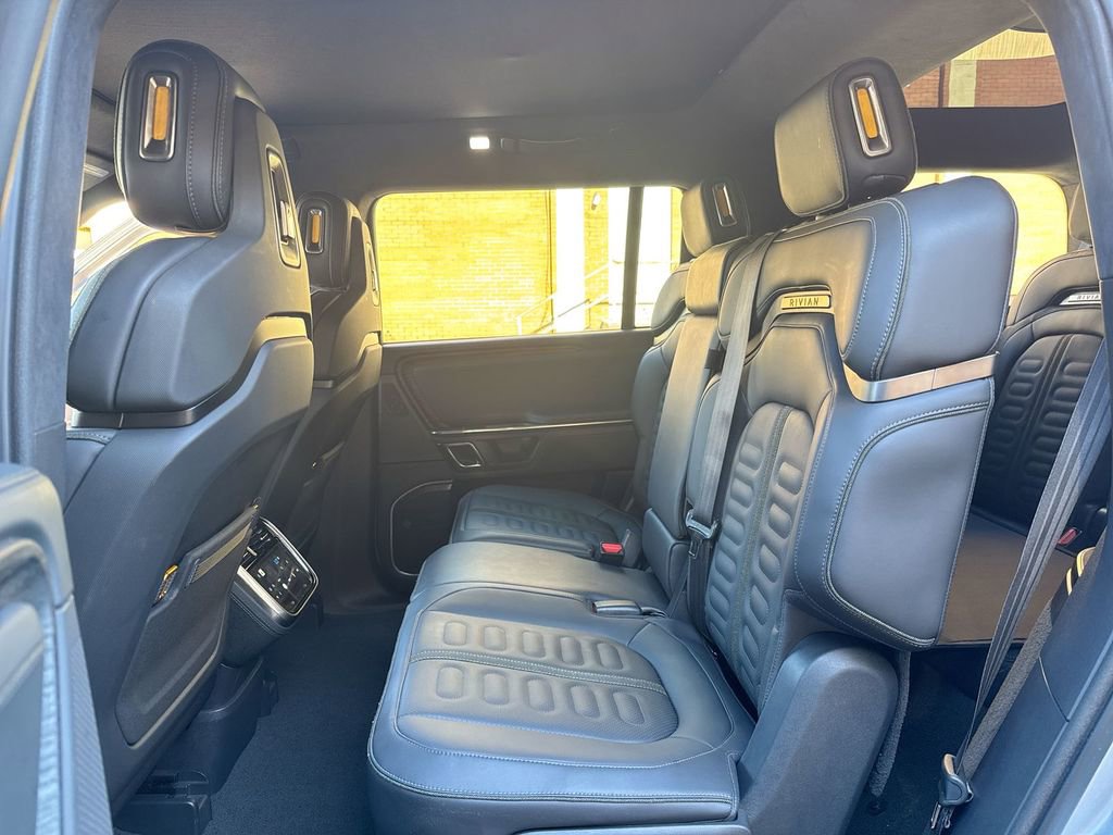 Used 2024 Rivian R1S Adventure image 29