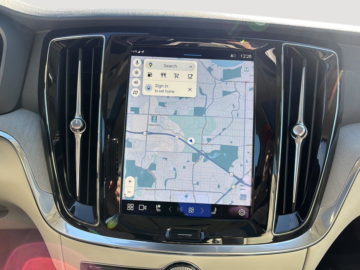 Used 2024 Volvo S60 B5 Plus w/ Climate Package image 31