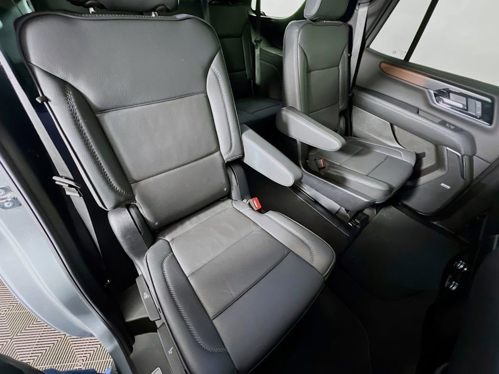 Used 2025 GMC Yukon Denali image 28