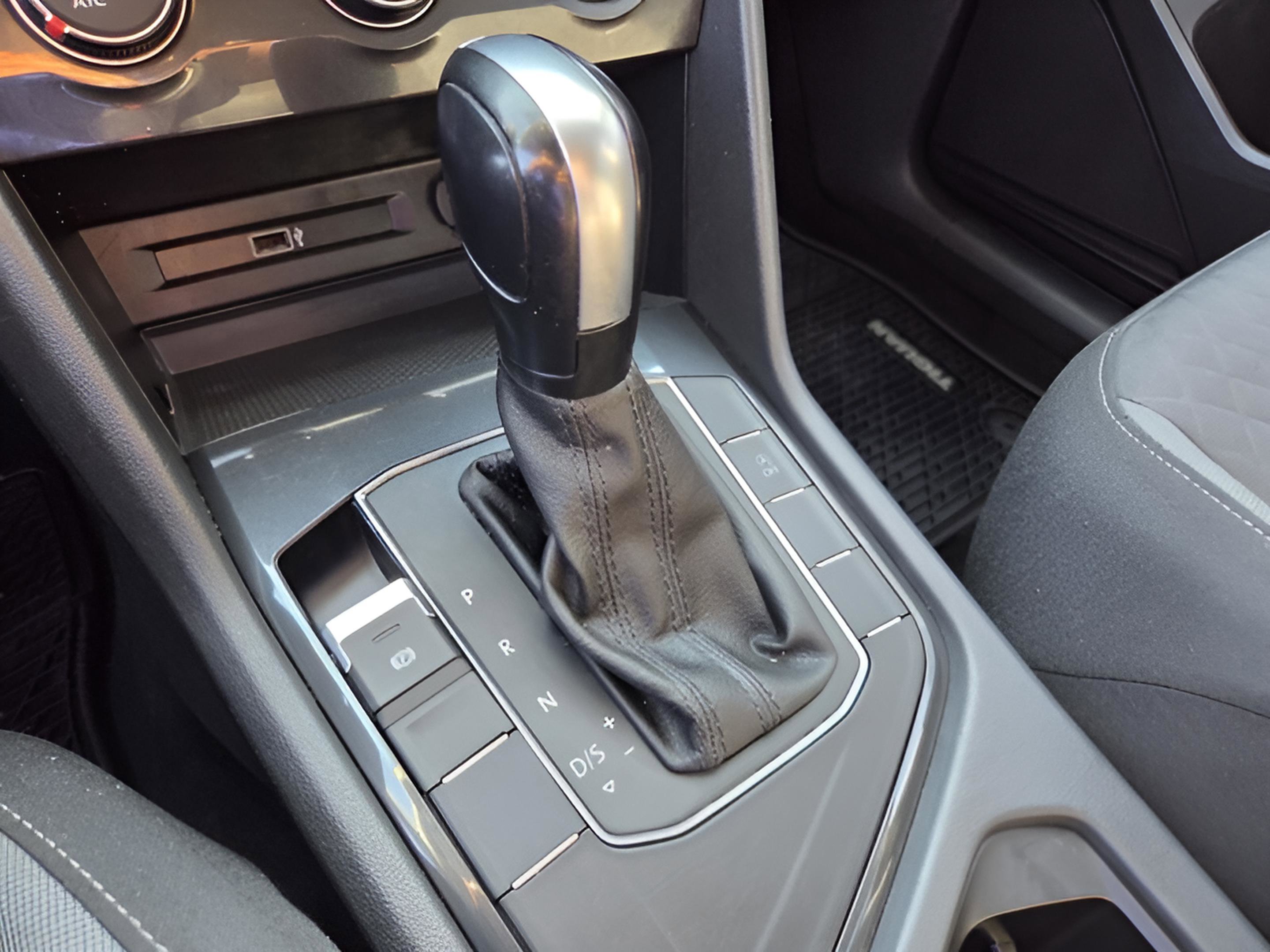 Used 2019 Volkswagen Tiguan S w/ Driver Assistance Package image 17