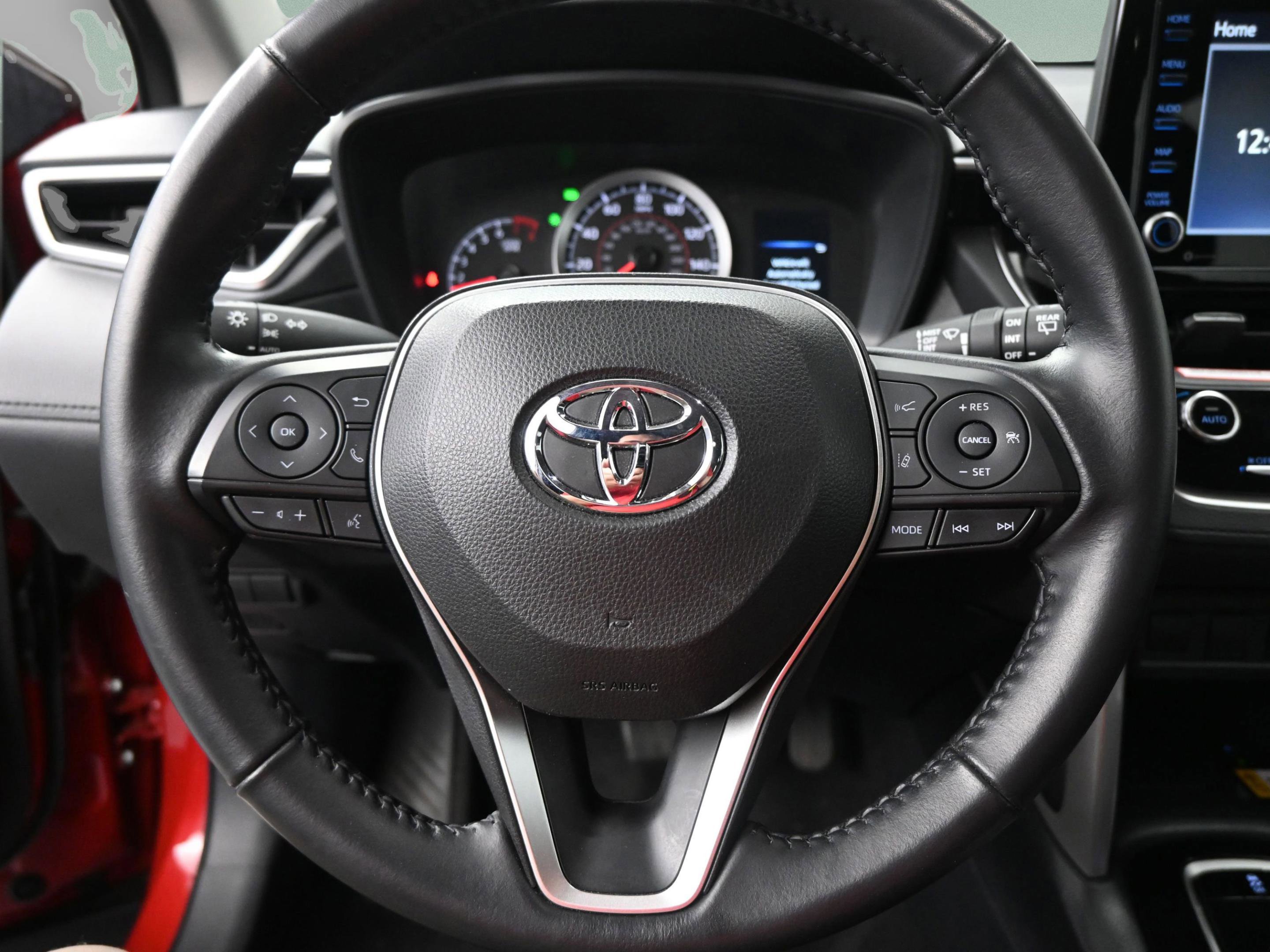 Used 2022 Toyota Corolla Cross LE w/ Moonroof Package image 27