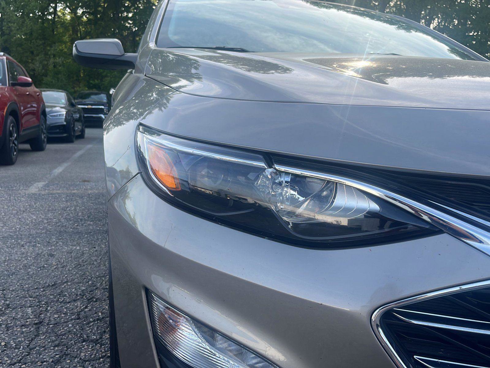 Used 2025 Chevrolet Malibu LT image 9