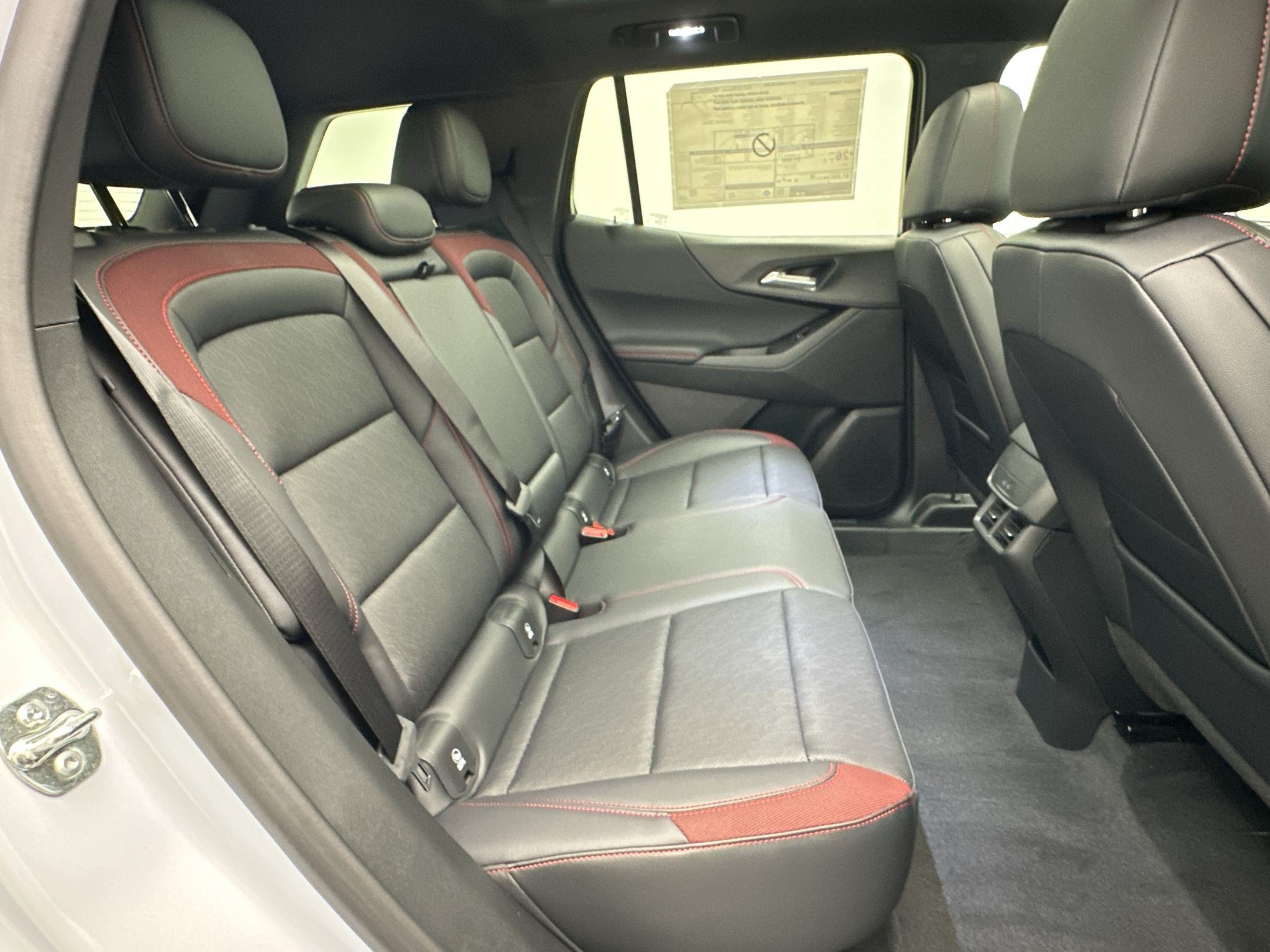New 2027 Chevrolet Equinox RS w/ LPO, Floor Liner Package AWD/4WD image 31