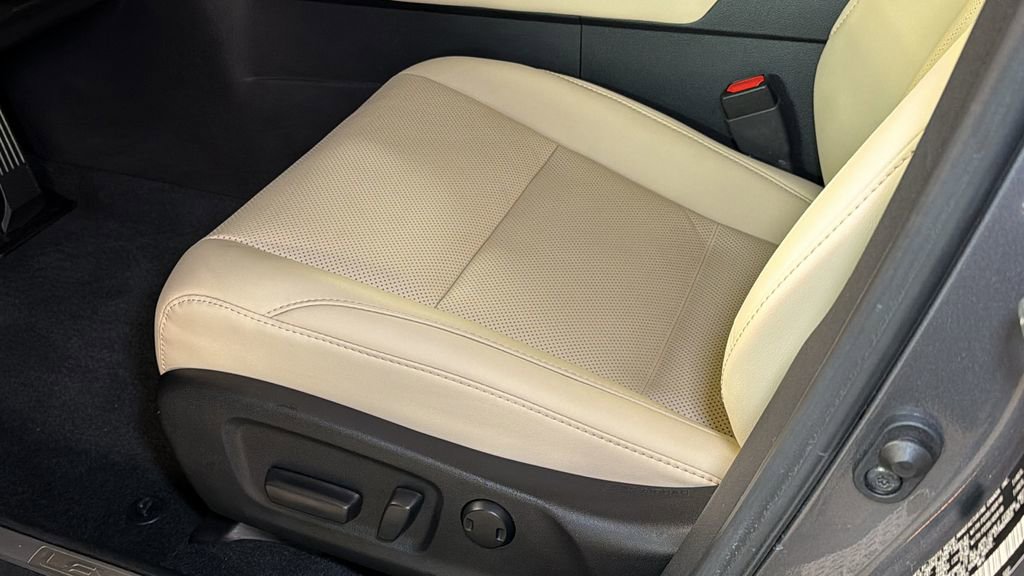 Certified 2022 Lexus RX 350 AWD w/ Premium Package image 19