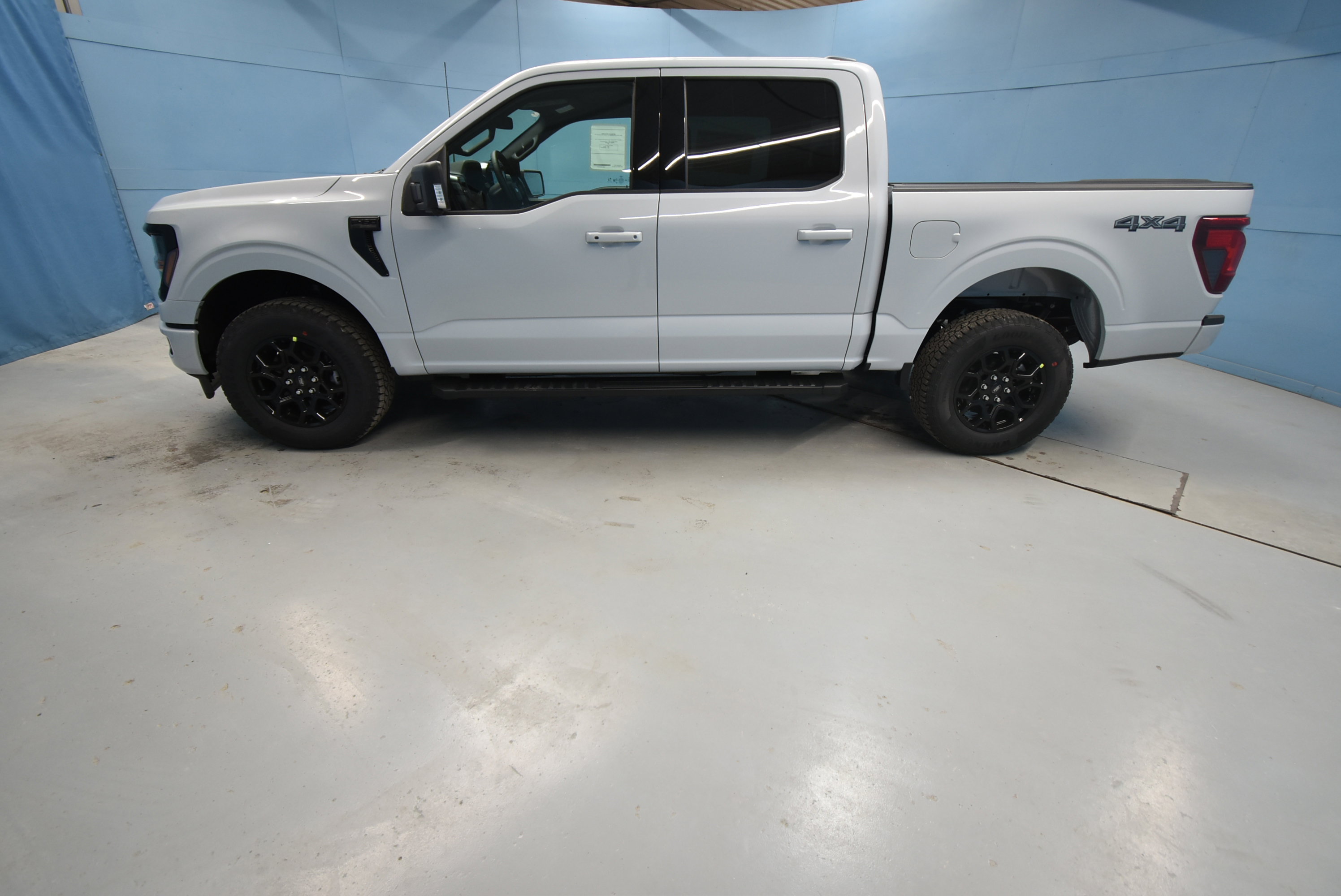 New 2025 Ford F150 XLT w/ Equipment Group 302A MID image 23