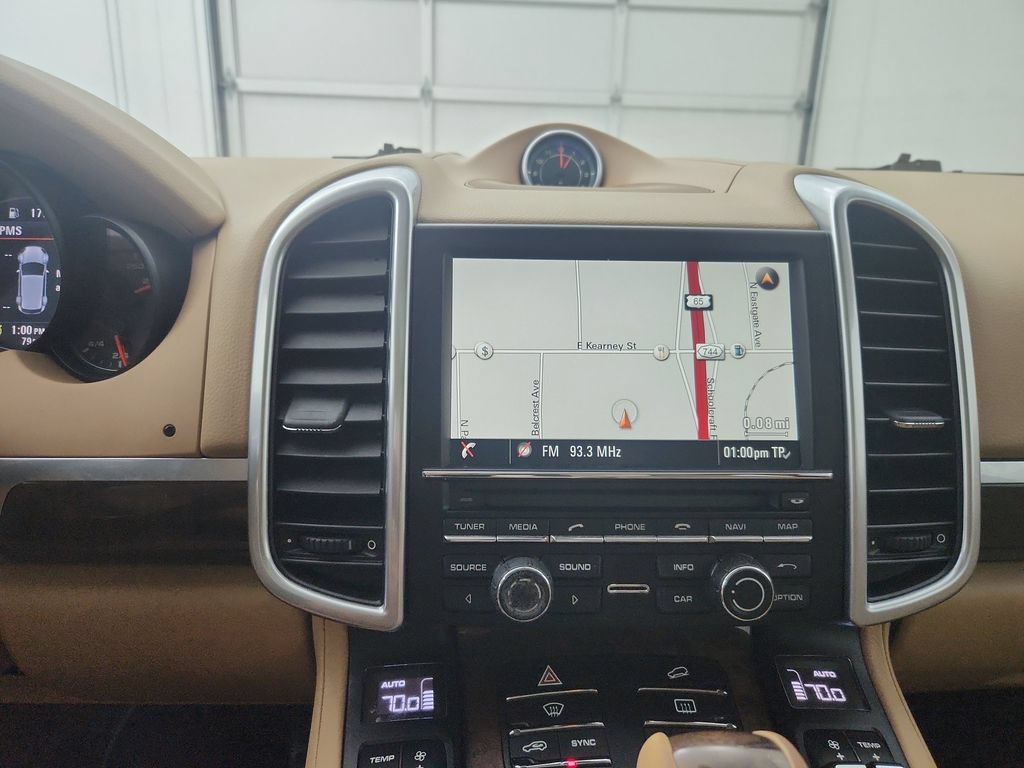 Used 2016 Porsche Cayenne AWD/4WD image 19