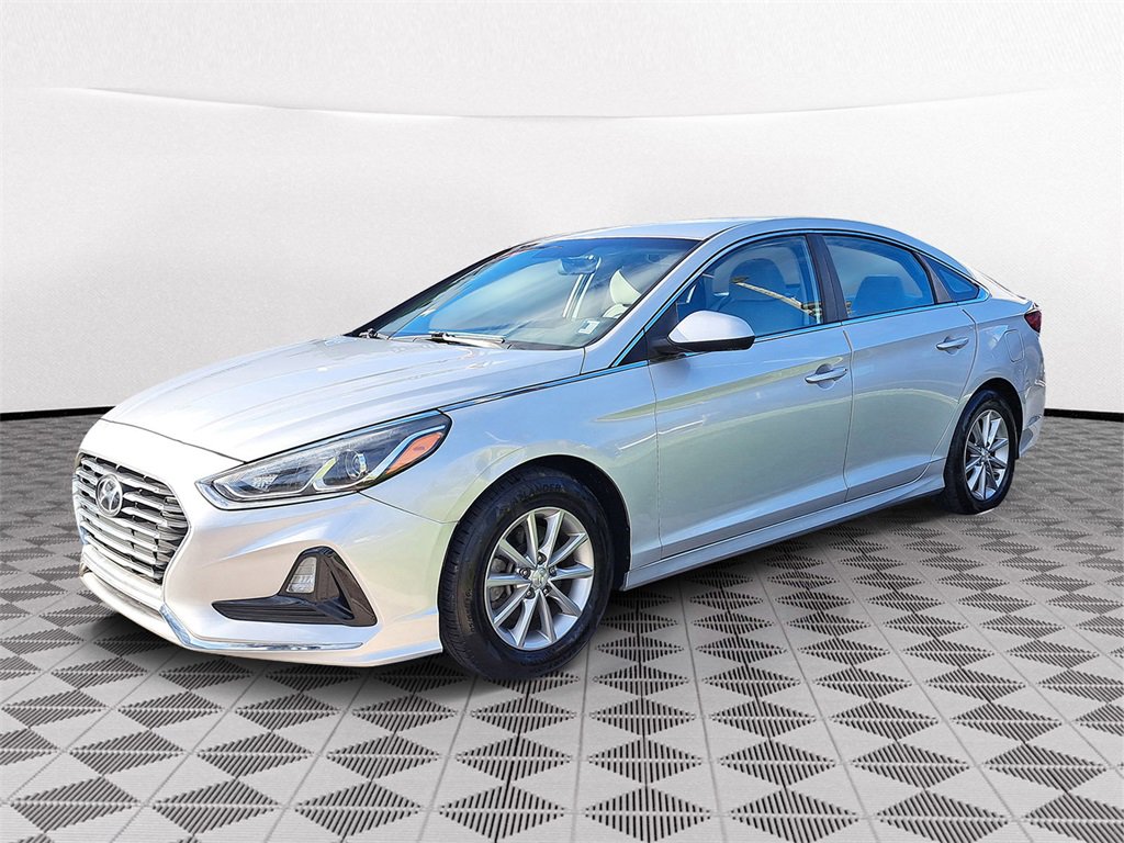 Used 2018 Hyundai Sonata SE image 3