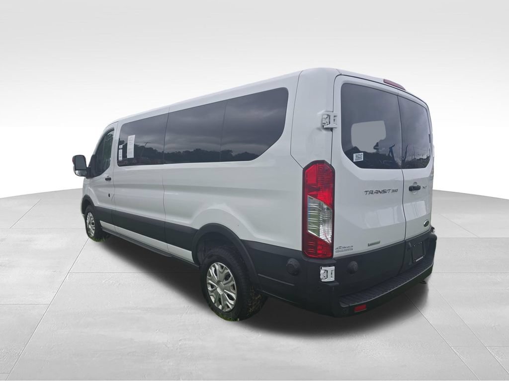 Used 2024 Ford Transit 350 XLT RWD image 3