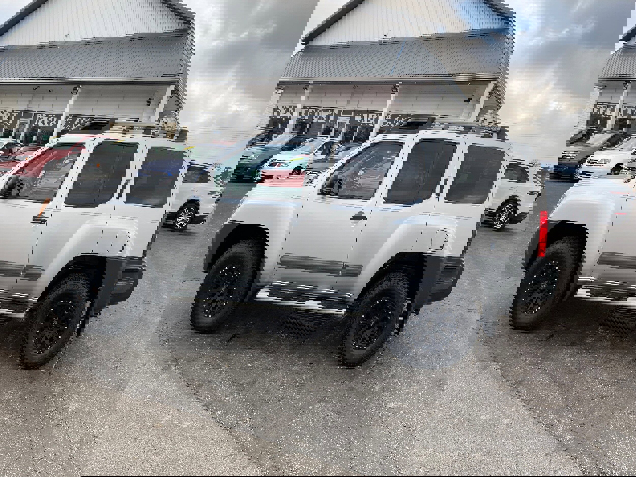 Used 2011 Nissan Xterra S w/ 4X4 Value Package image 8