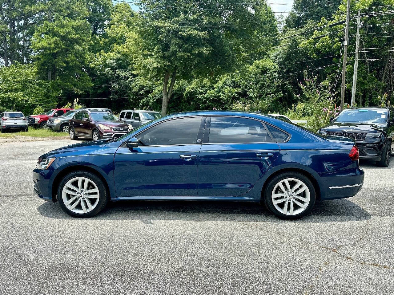 Used 2019 Volkswagen Passat 2.0T Wolfsburg FWD image 4