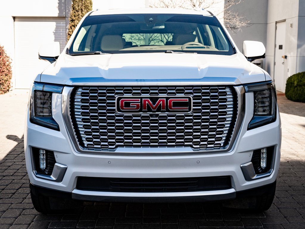 Used 2021 GMC Yukon XL Denali image 2