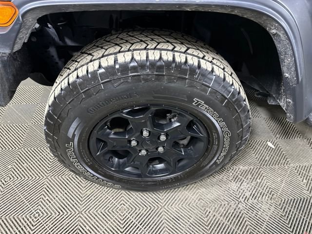 Used 2023 Jeep Wrangler Unlimited w/ Sun & Screen Package image 9