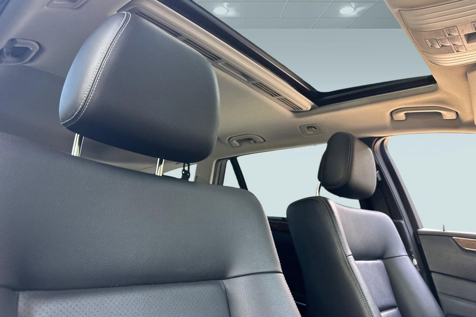 Used 2014 Mercedes-Benz E 350 4MATIC Wagon image 15