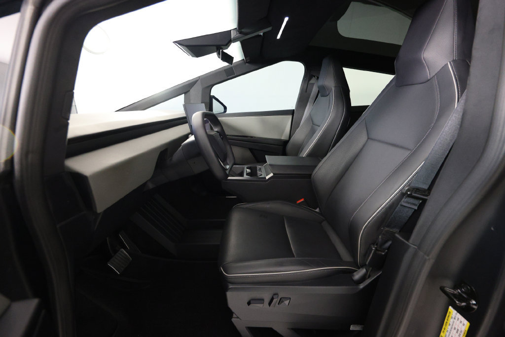 Used 2025 Tesla Cybertruck AWD Crew Cab image 14