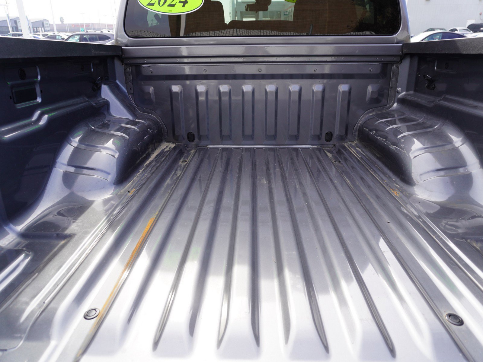 Used 2024 Nissan Frontier SV image 11