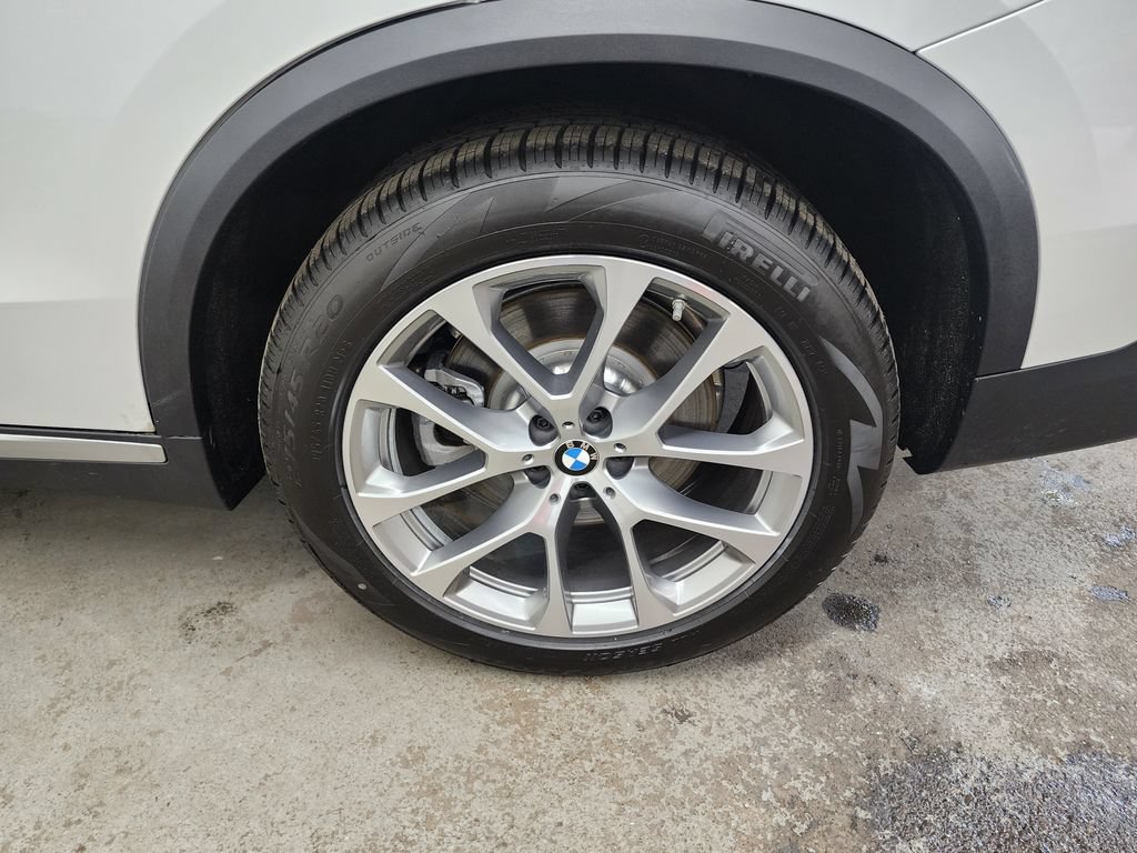 Used 2026 BMW X5 xDrive50e w/ Climate Comfort Package AWD/4WD image 41