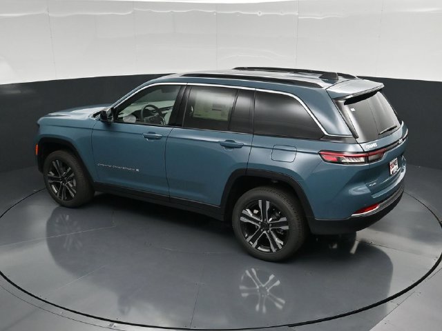 New 2027 Jeep Grand Cherokee Limited w/ Trailer Tow Package AWD/4WD image 55