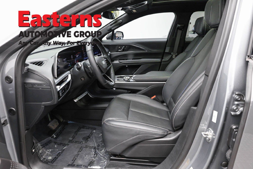 Used 2024 Cadillac Lyriq Luxury AWD/4WD image 15