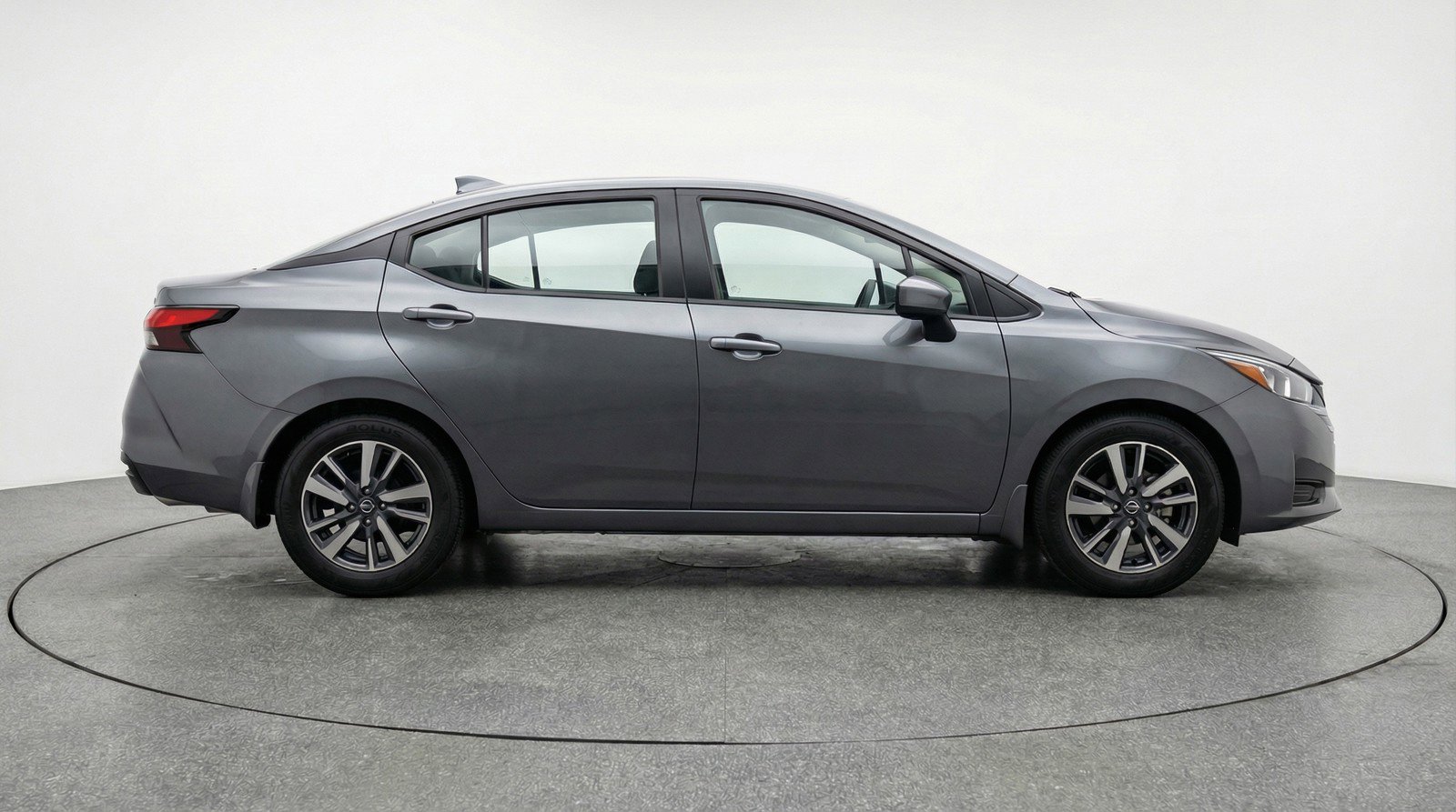 Used 2025 Nissan Versa SV image 11