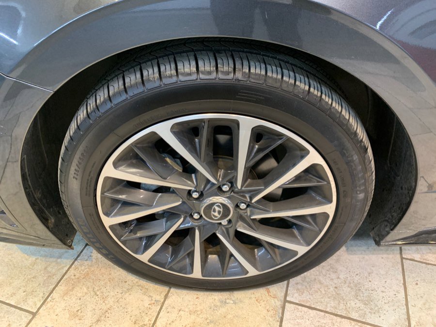 Used 2023 Hyundai Sonata Limited w/ Cargo Package FWD image 12