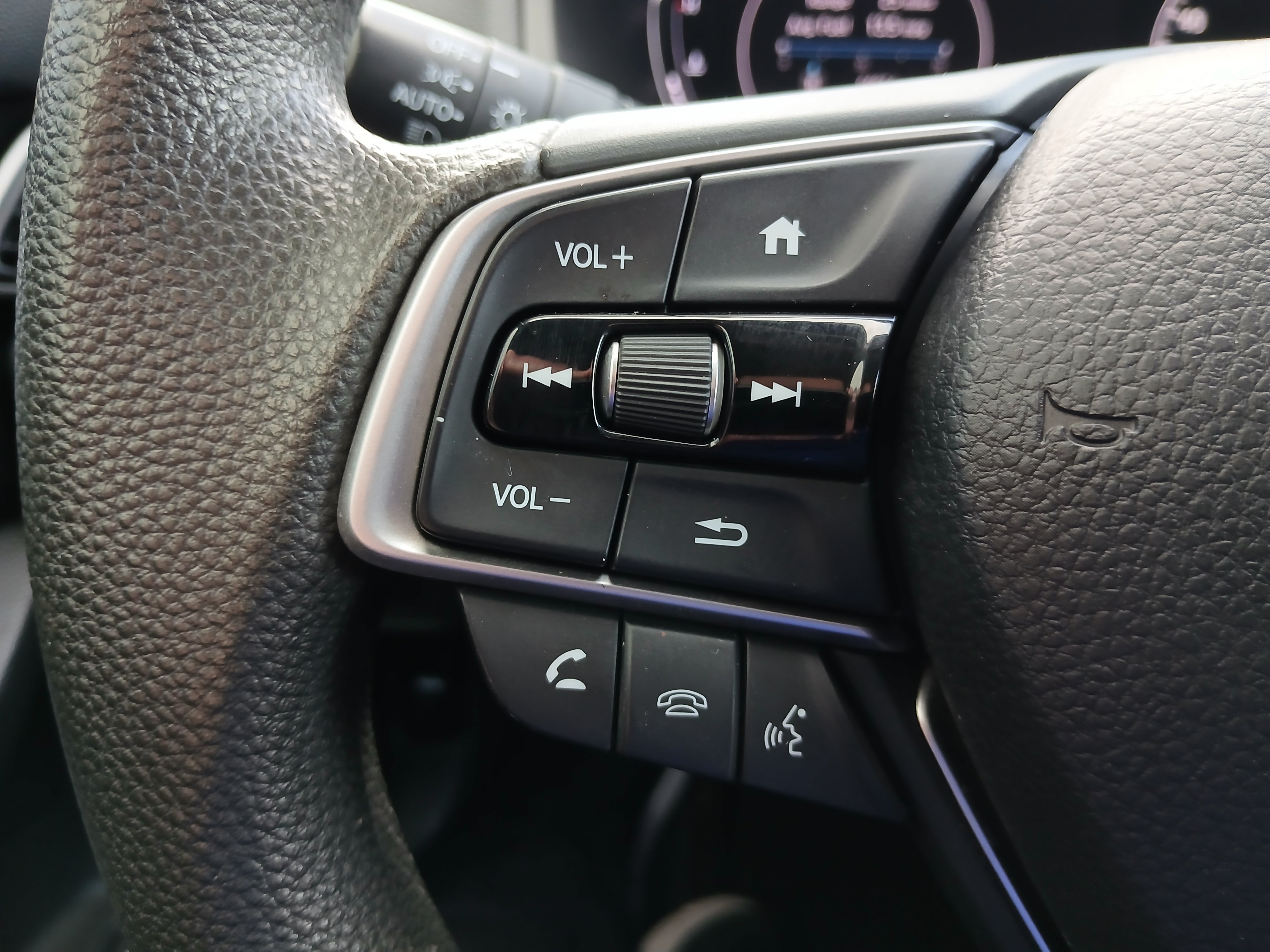 Used 2019 Honda Accord EX image 11