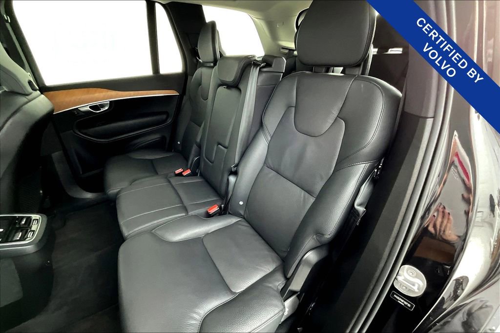 Used 2023 Volvo XC90 B6 Plus image 33
