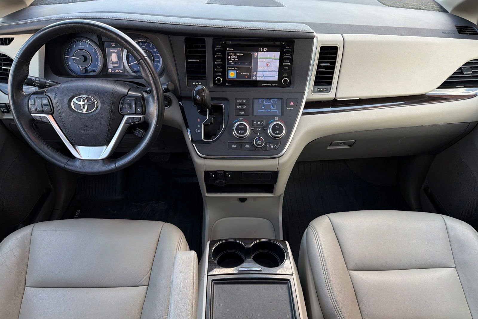 Used 2019 Toyota Sienna XLE w/ XLE Navigation Package AWD/4WD image 14