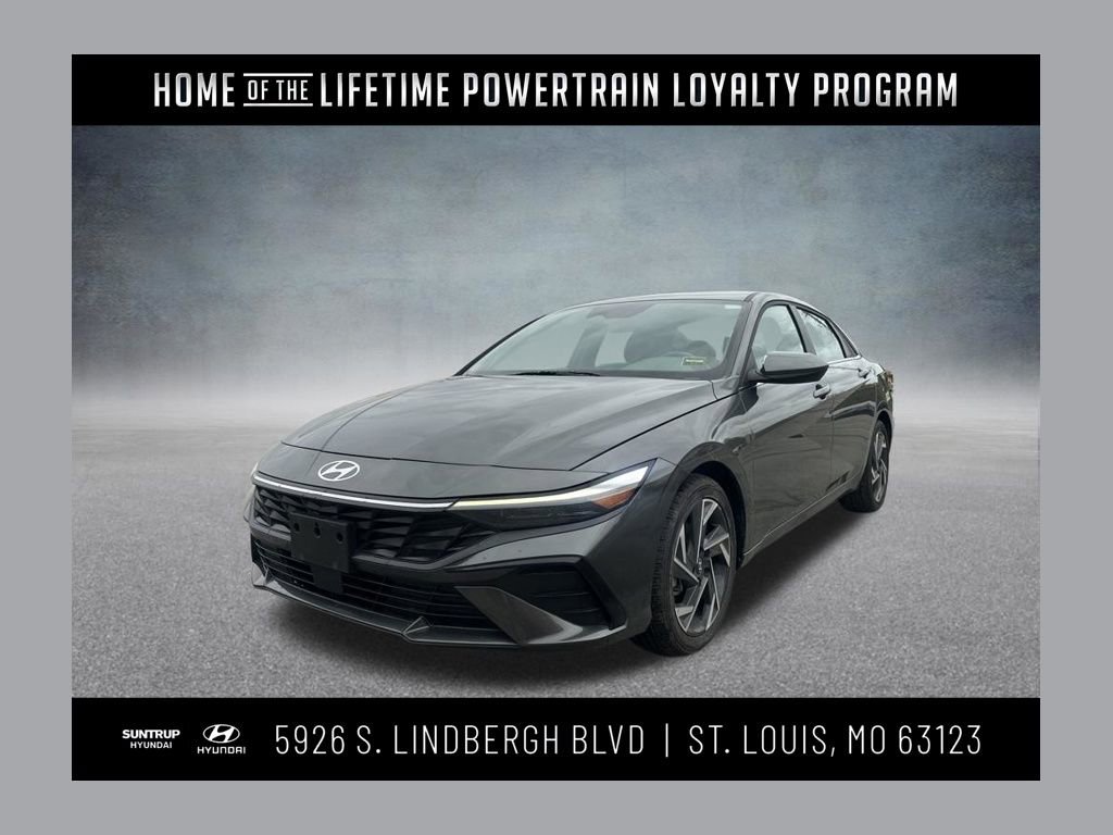 Used 2025 Hyundai Elantra SEL image 1