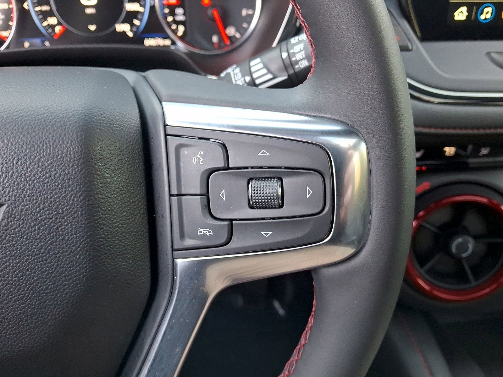 Used 2023 Chevrolet Blazer RS w/ Enhanced Convenience Package image 23