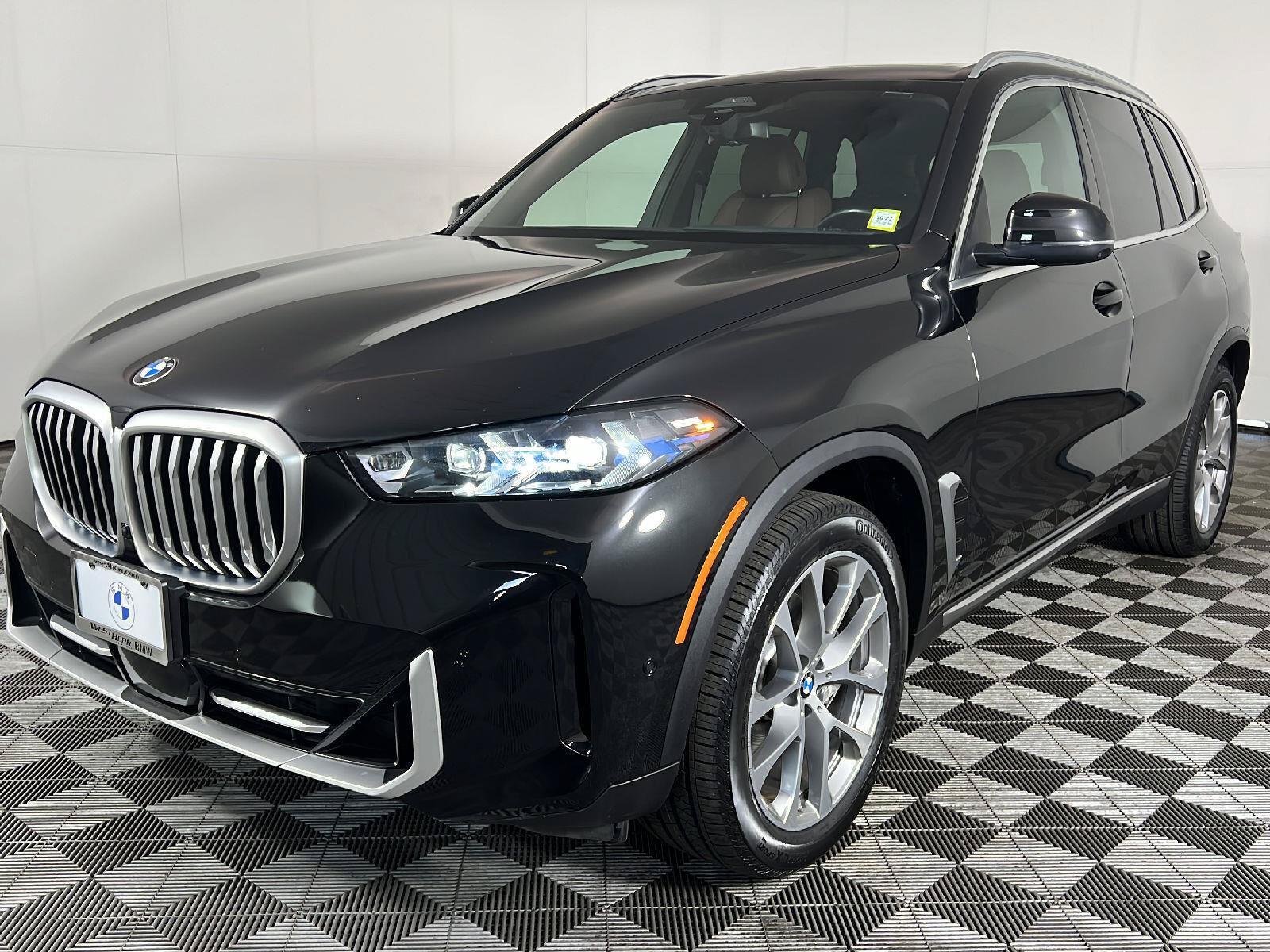 Used 2025 BMW X5 xDrive40i w/ Premium Package AWD/4WD image 14