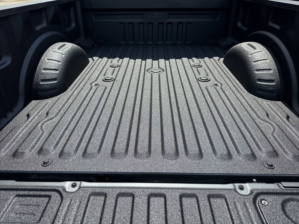 New 2026 Ford F350 Lariat w/ Black Appearance Package image 18
