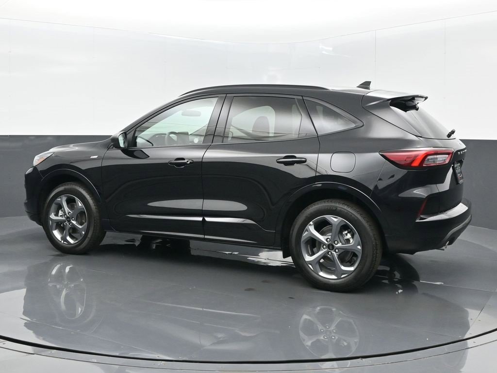 Used 2024 Ford Escape ST-Line image 13