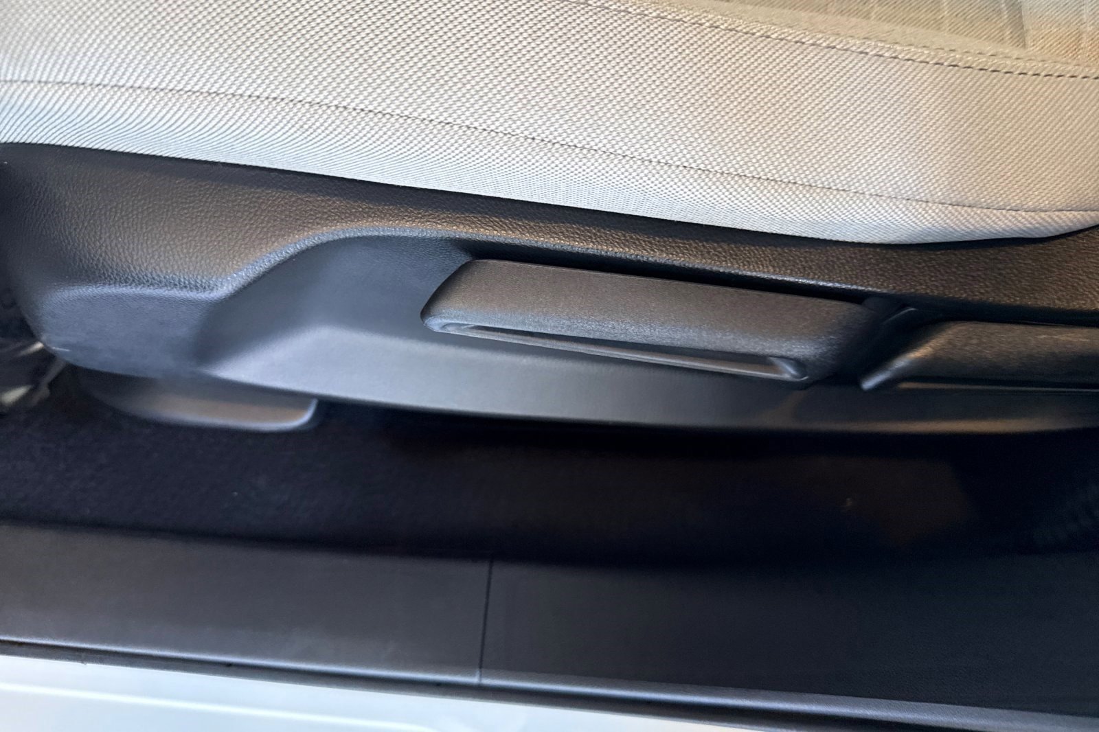Certified 2024 Honda HR-V LX image 13