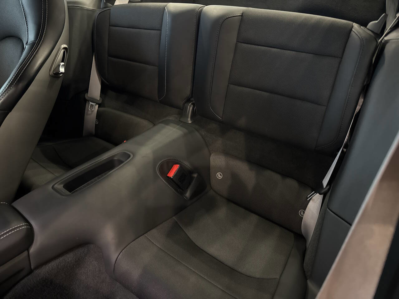 Used 2019 Porsche 911 Carrera 4 w/ Sportdesign Package image 26