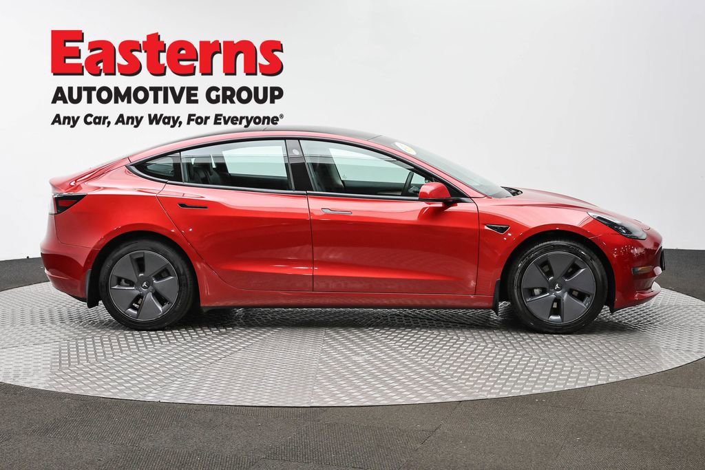 Used 2021 Tesla Model 3 Standard Range Plus image 4