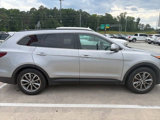 Used 2017 Hyundai Santa Fe SE FWD image 24