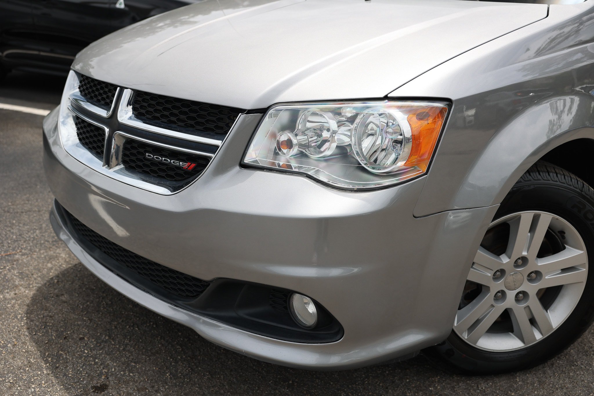 Used 2018 Dodge Grand Caravan SXT FWD image 24