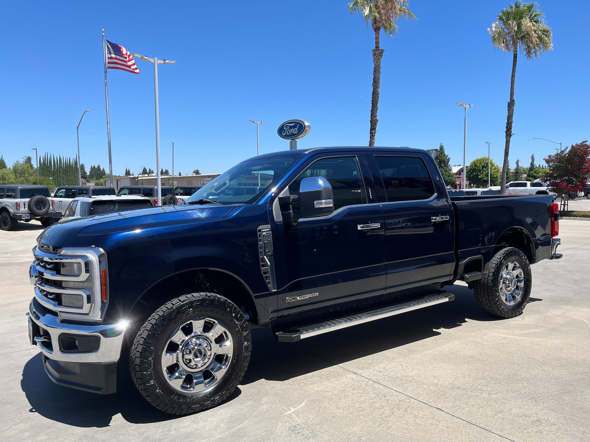 Certified 2023 Ford F250 4x4 Crew Cab Super Duty image 2