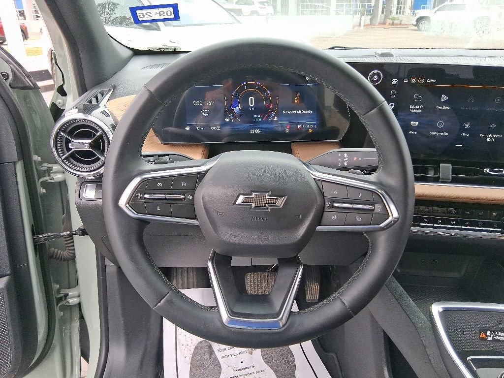 Used 2025 Chevrolet Equinox ACTIV w/ Safety and Technology Package AWD/4WD image 9