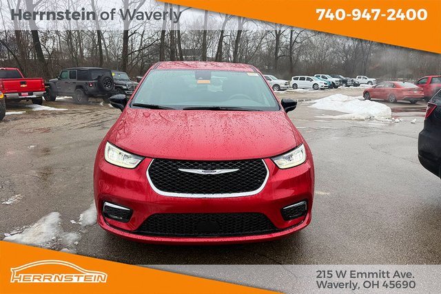 New 2026 Chrysler Pacifica Select image 2