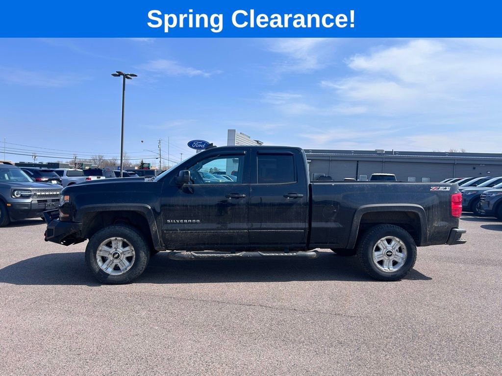 Used 2017 Chevrolet Silverado 1500 LT w/ All Star Edition AWD/4WD image 3