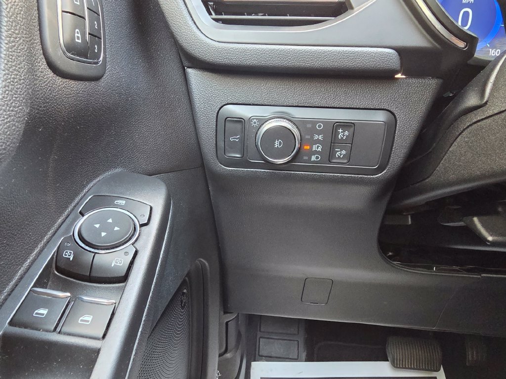 Used 2021 Ford Escape Titanium AWD/4WD image 34
