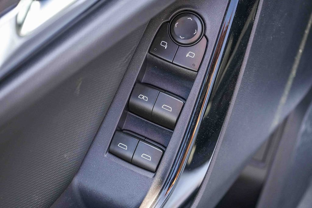 New 2026 Chevrolet Equinox LT w/ Convenience Package II FWD image 20