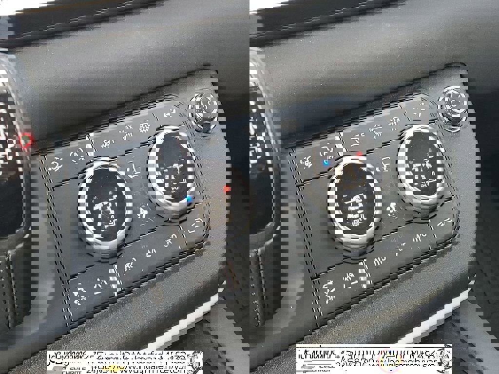 Used 2023 Land Rover Defender 110 SE image 18