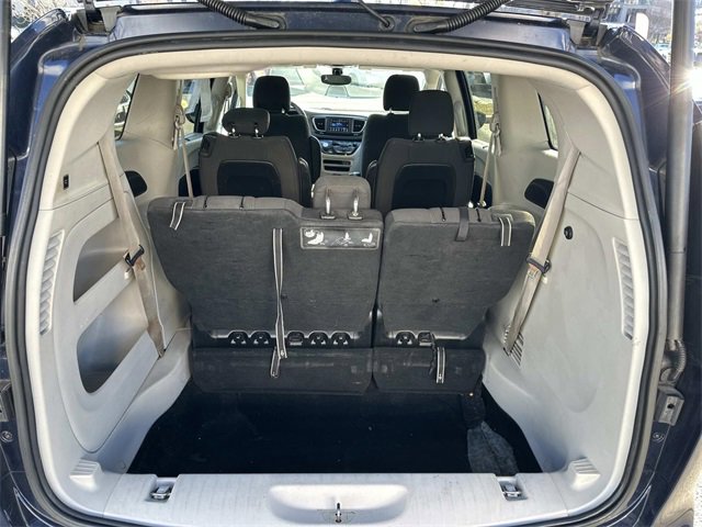 Certified 2019 Chrysler Pacifica Touring Plus image 11